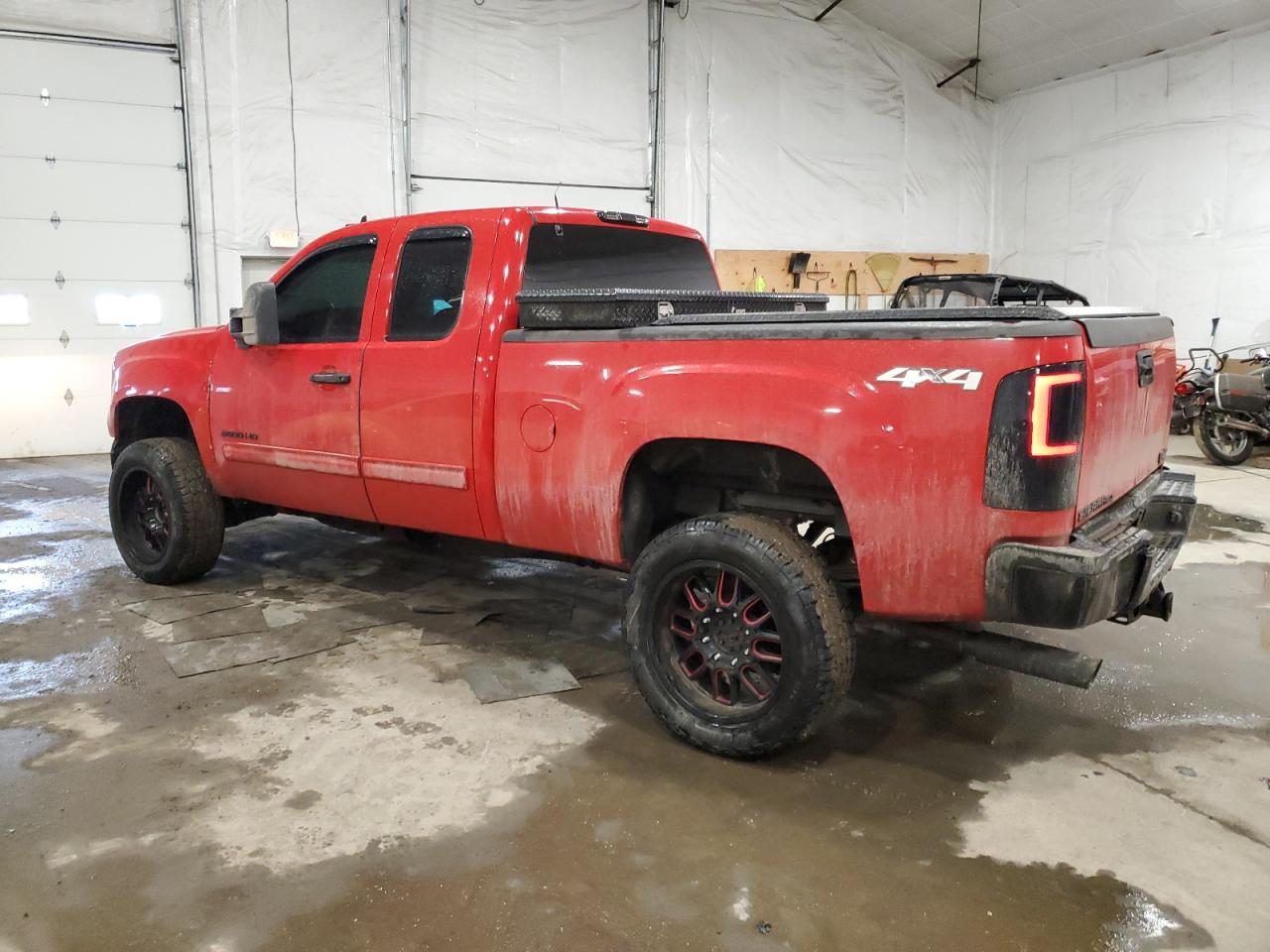 2011 GMC Sierra - Image 2