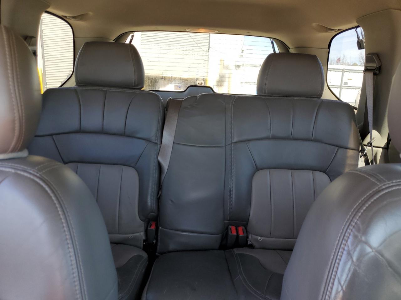 2003 GMC Envoy - Image 10