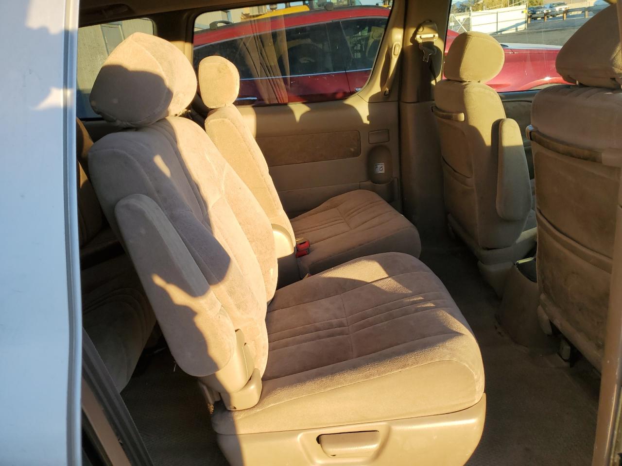 2001 Toyota Sienna - Image 11