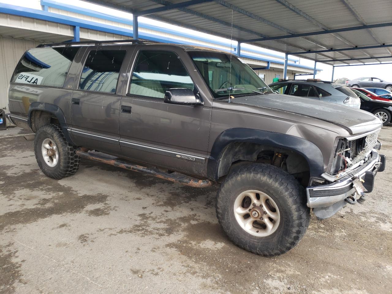 1993 Chevrolet Suburban - Image 4