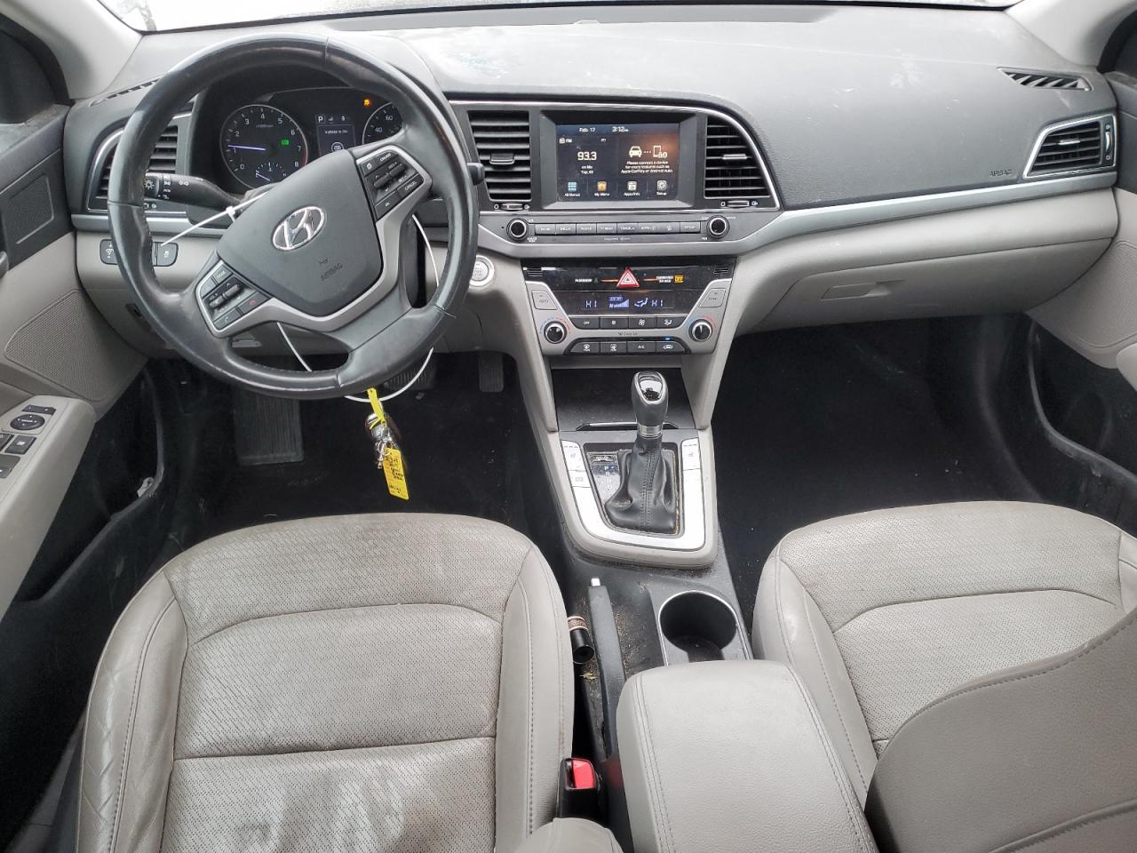 2017 Hyundai Elantra - Image 8
