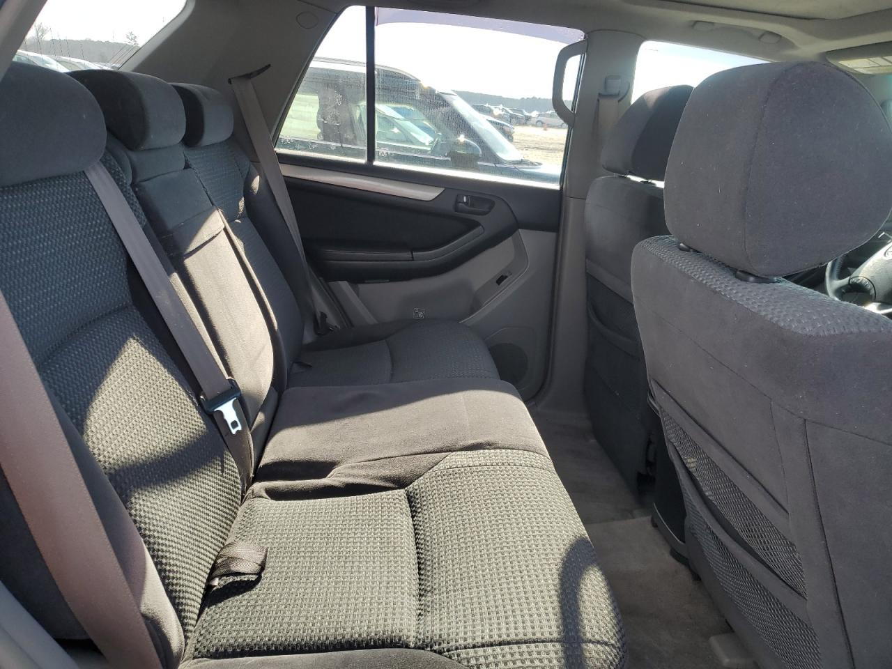 2003 Toyota 4Runner - Image 11