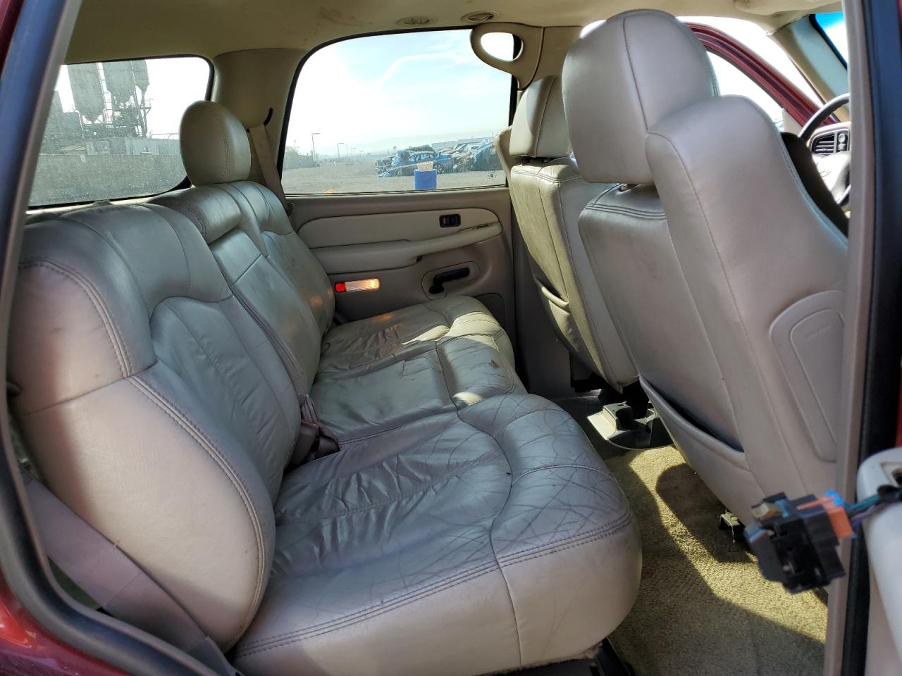 2002 Chevrolet Tahoe - Image 11