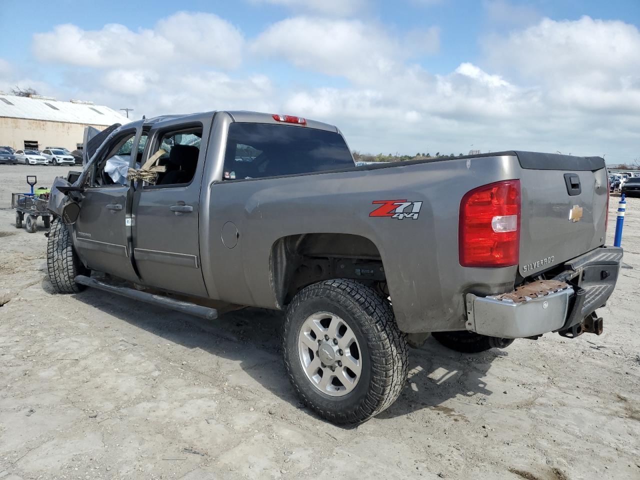 2012 Chevrolet Silverado - Image 2