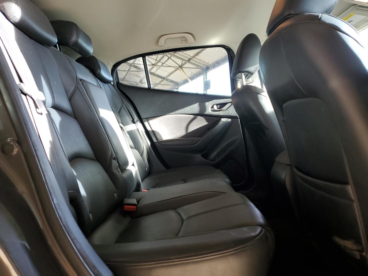 2018 Mazda 3 - Image 10