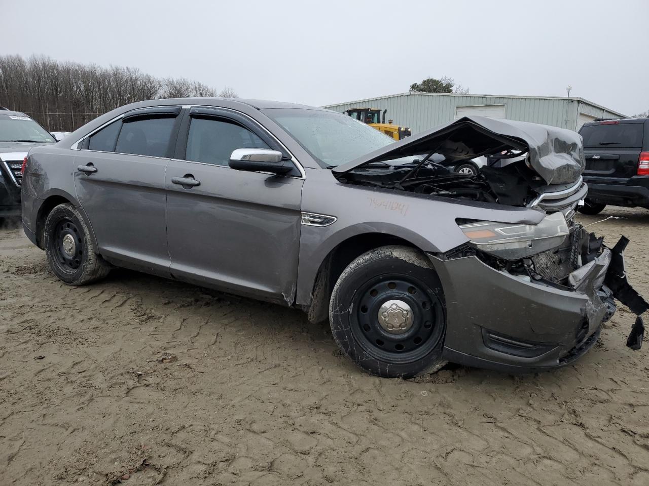 2013 Ford Taurus - Image 4