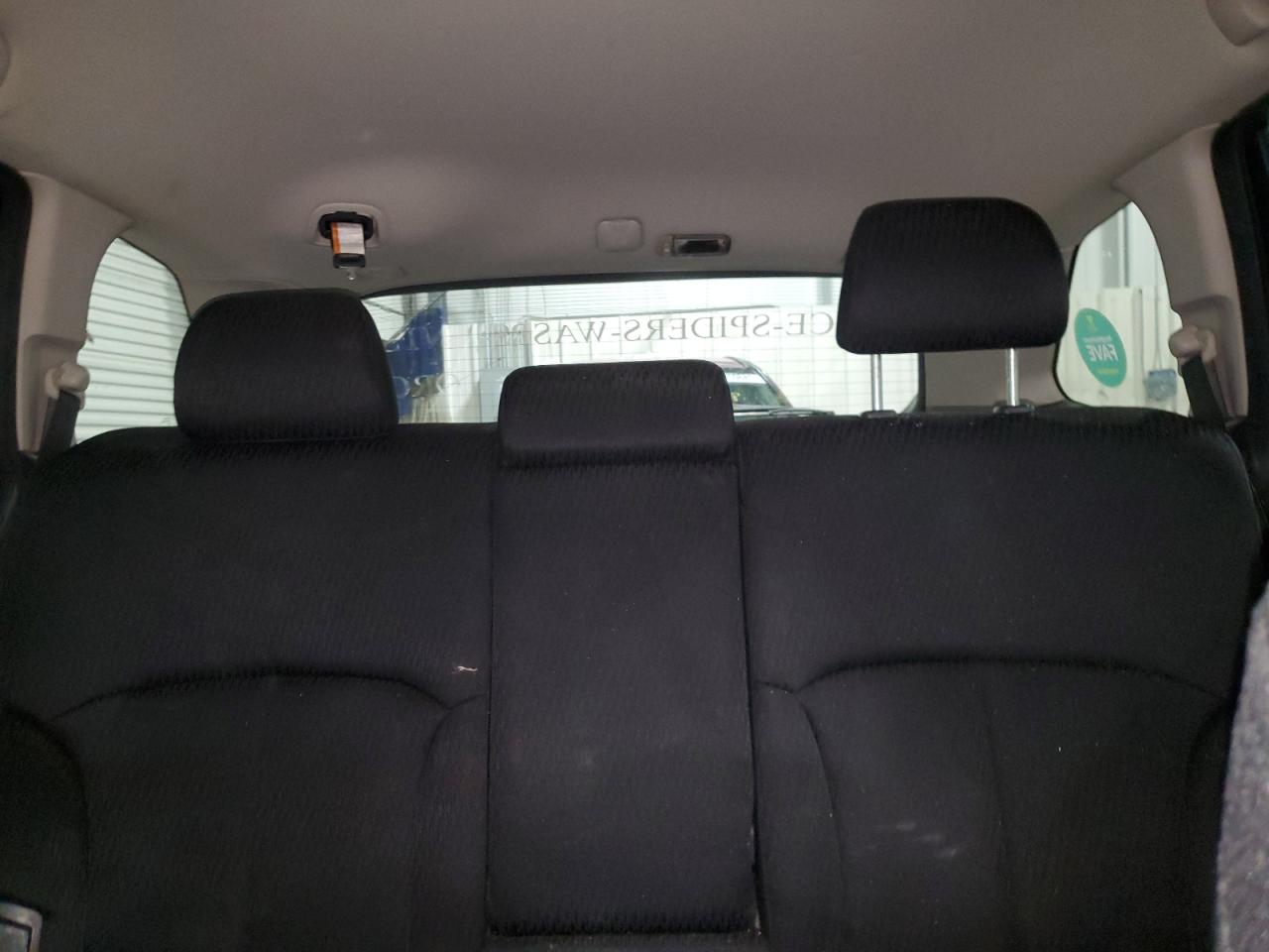 2010 Subaru Outback - Image 10