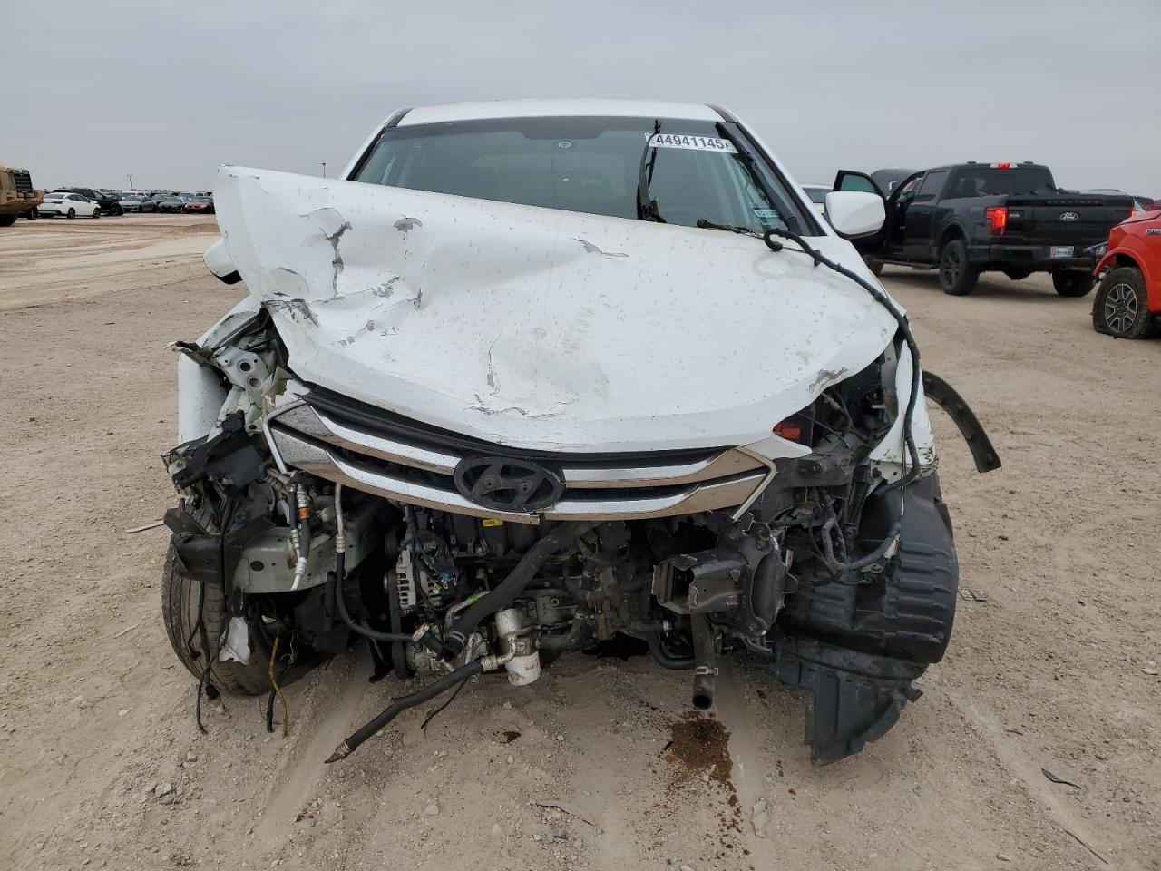 2016 Hyundai Santa Fe - Image 5