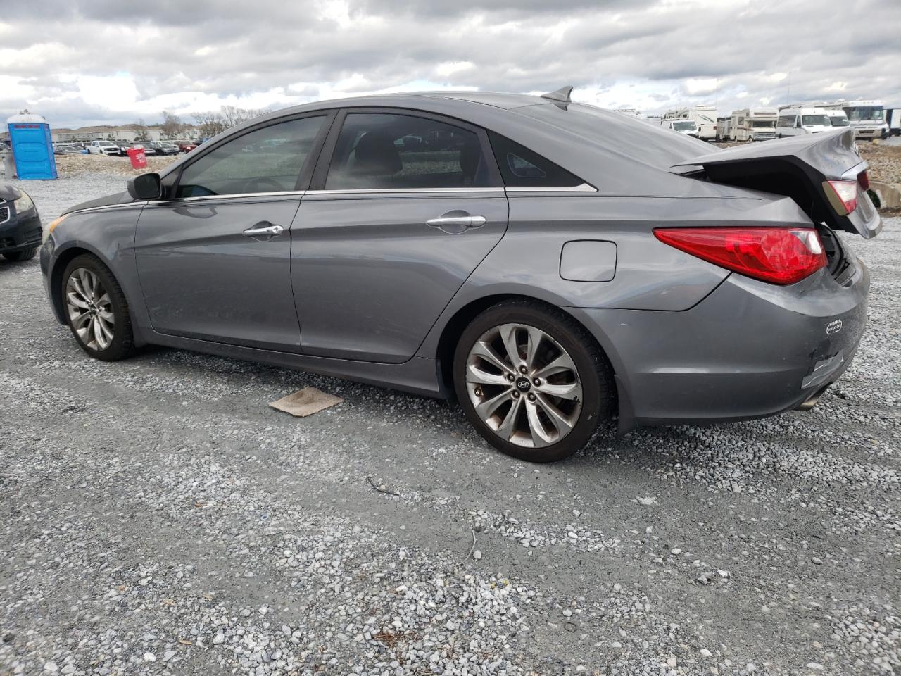 2011 Hyundai Sonata - Image 2