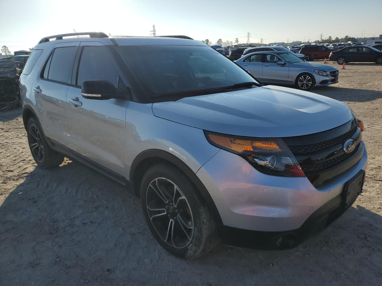 2015 Ford Explorer - Image 4