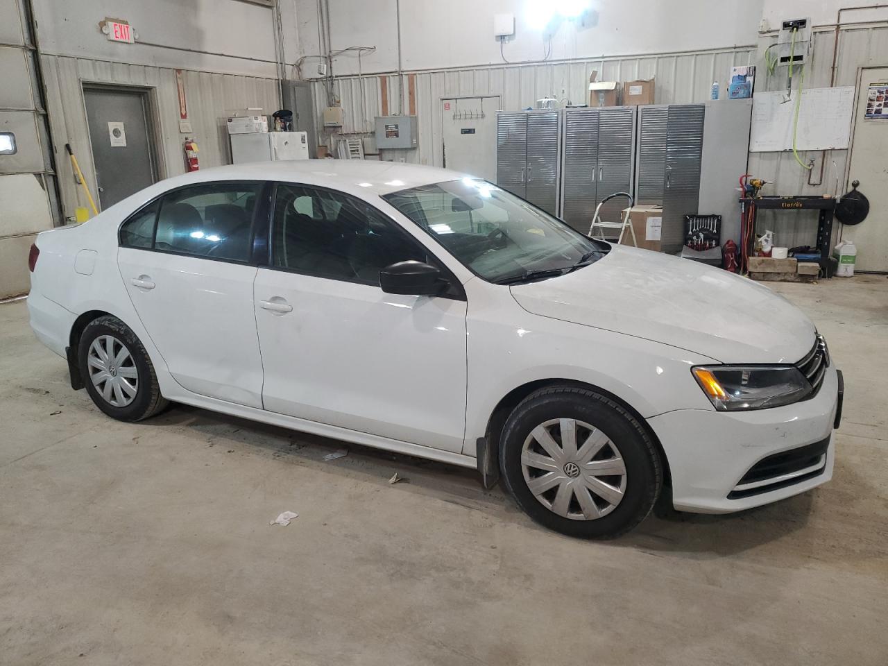 2016 Volkswagen Jetta - Image 4