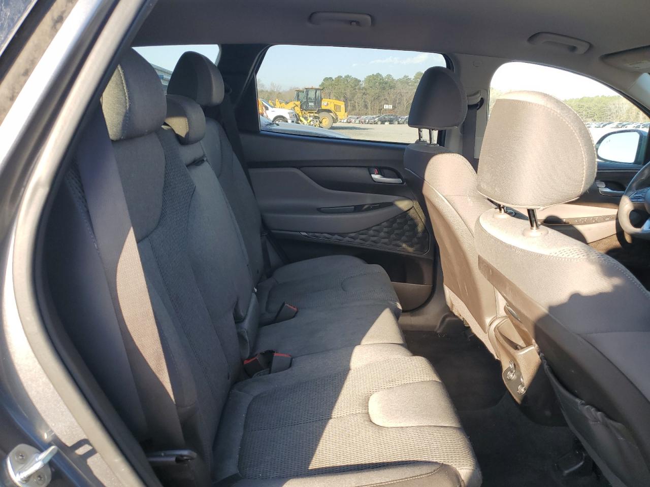 2019 Hyundai Santa Fe - Image 11