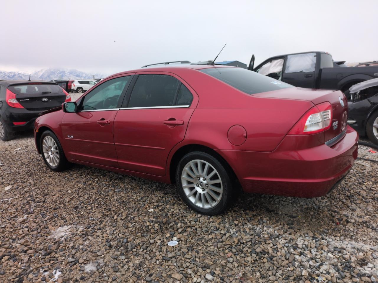 2007 Mercury Milan - Image 2