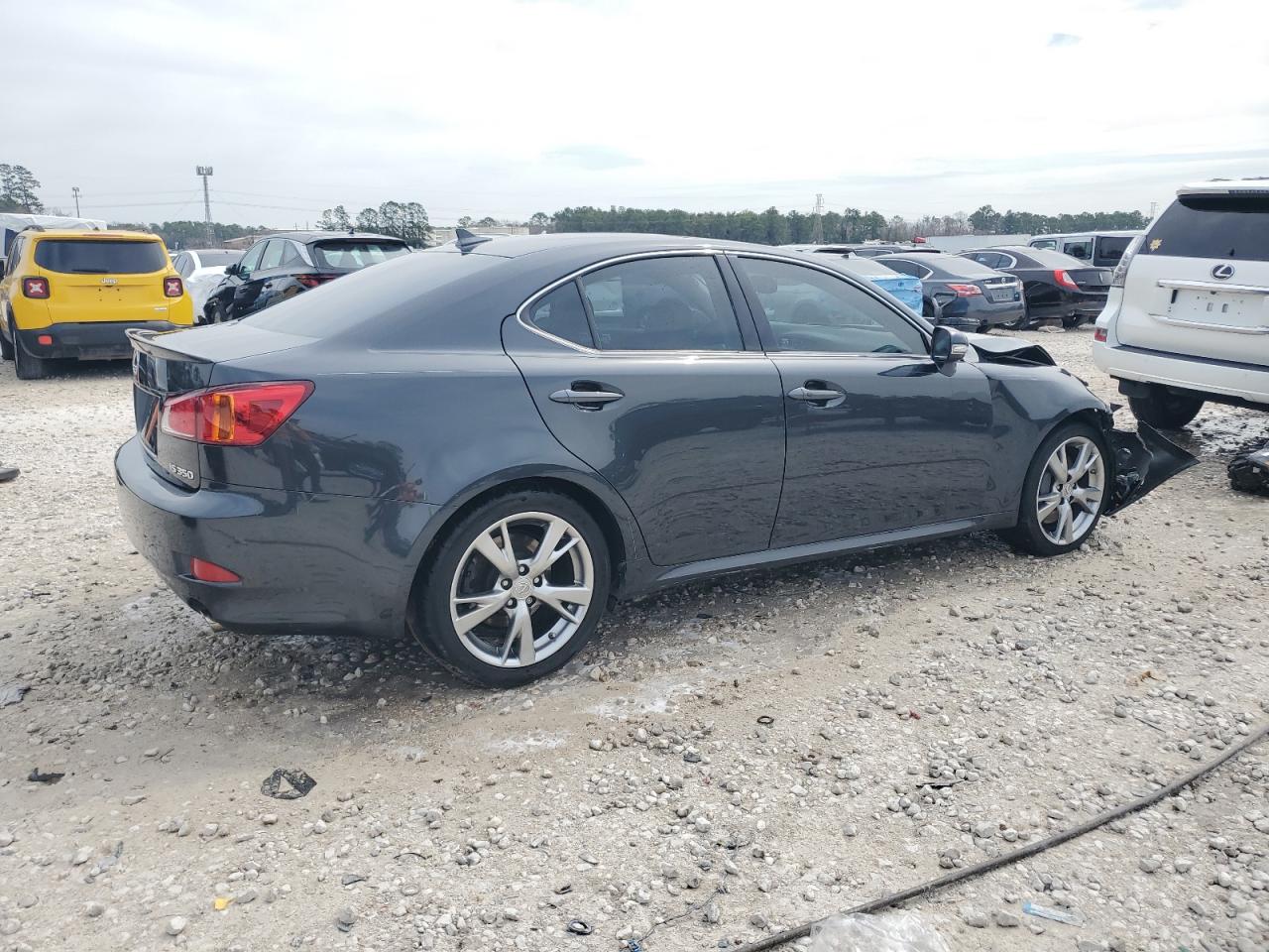 2010 Lexus IS - Image 3