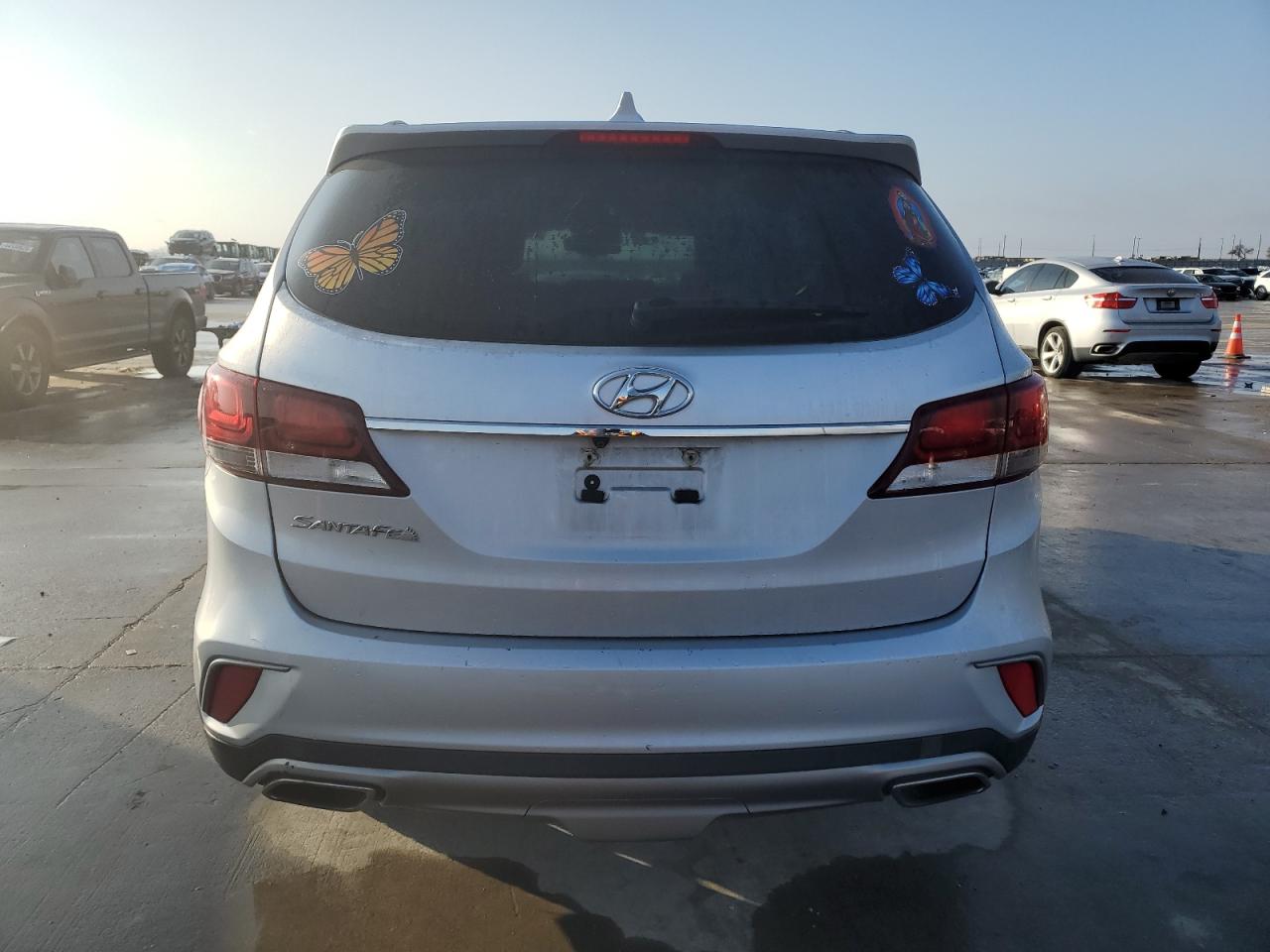 2017 Hyundai Santa Fe - Image 6