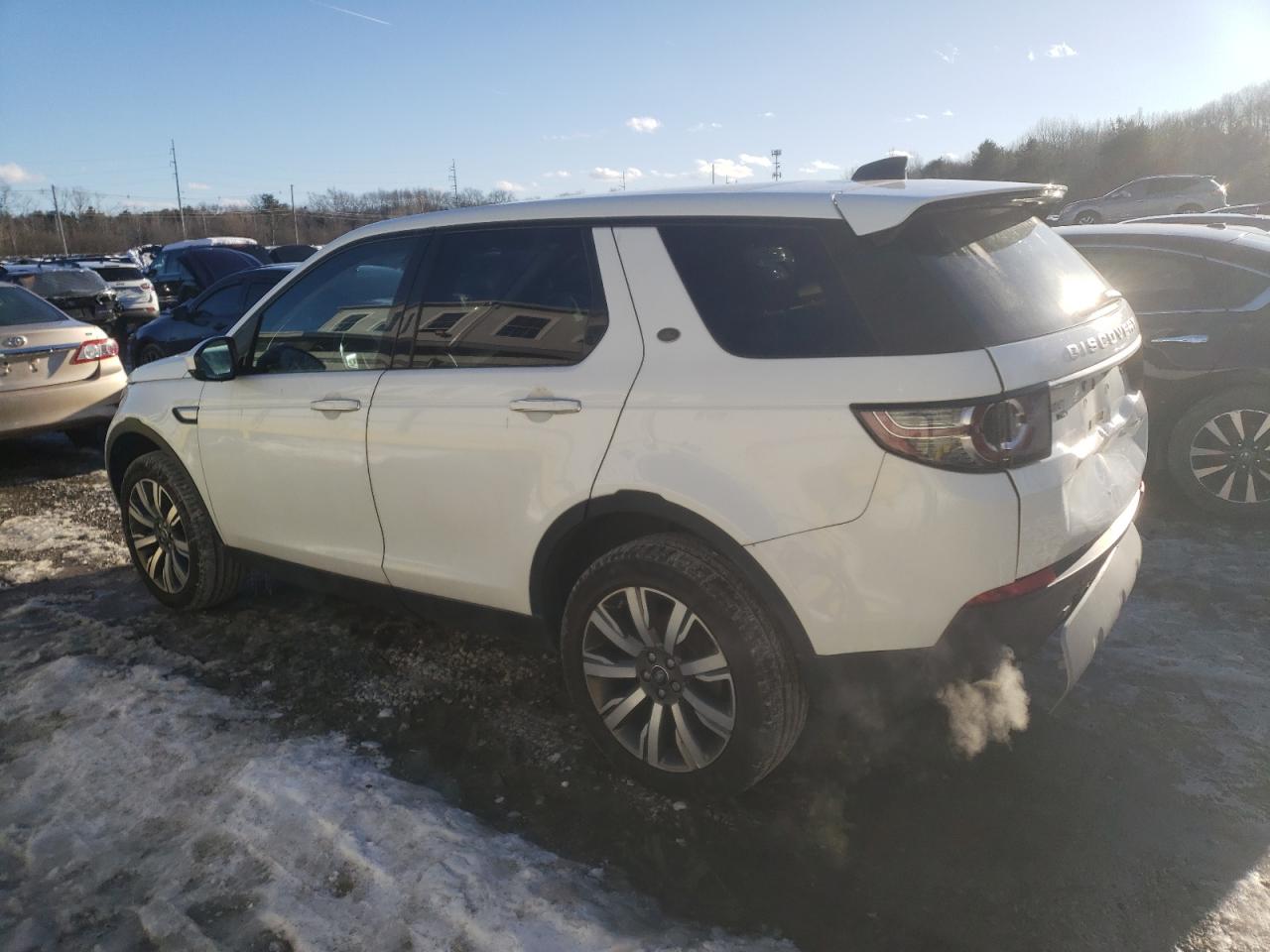 2017 Land Rover Discovery - Image 2