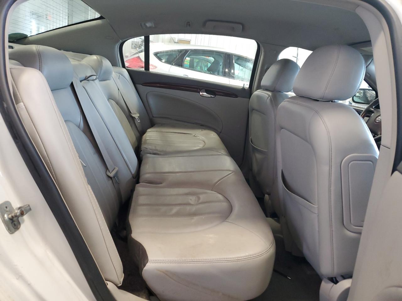 2006 Buick Lucerne - Image 10