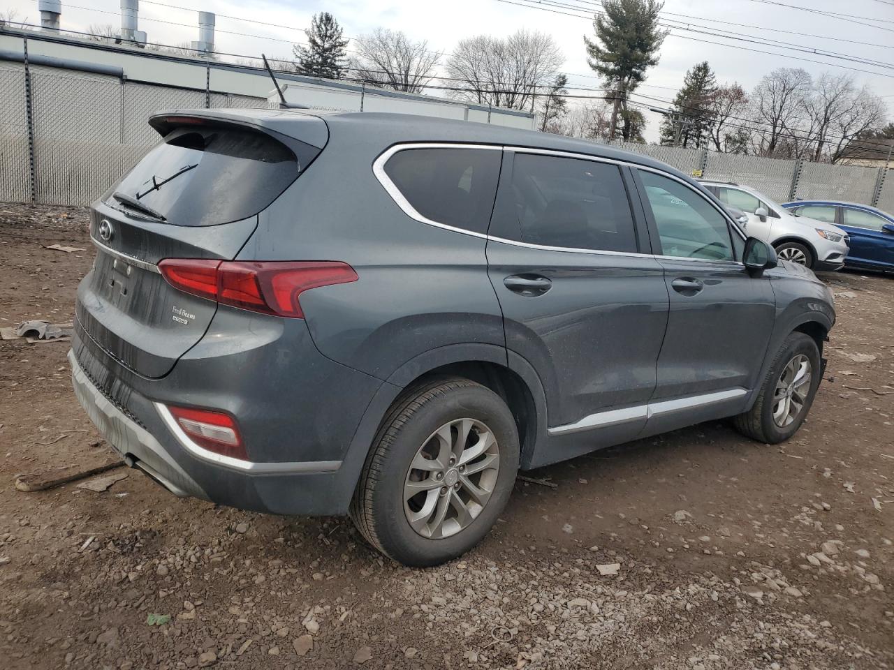 2019 Hyundai Santa Fe - Image 3
