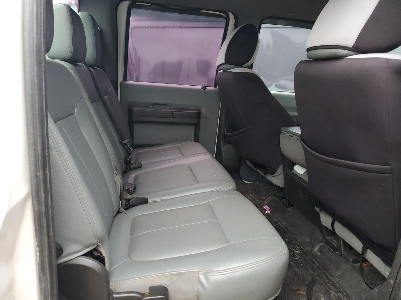 2012 Ford F350 - Image 10
