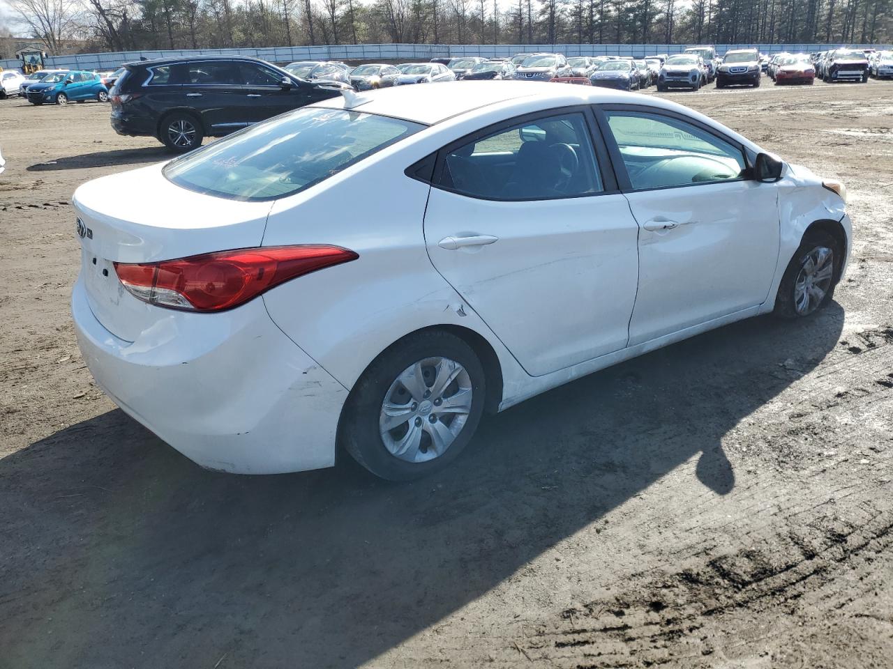 2013 Hyundai Elantra - Image 3