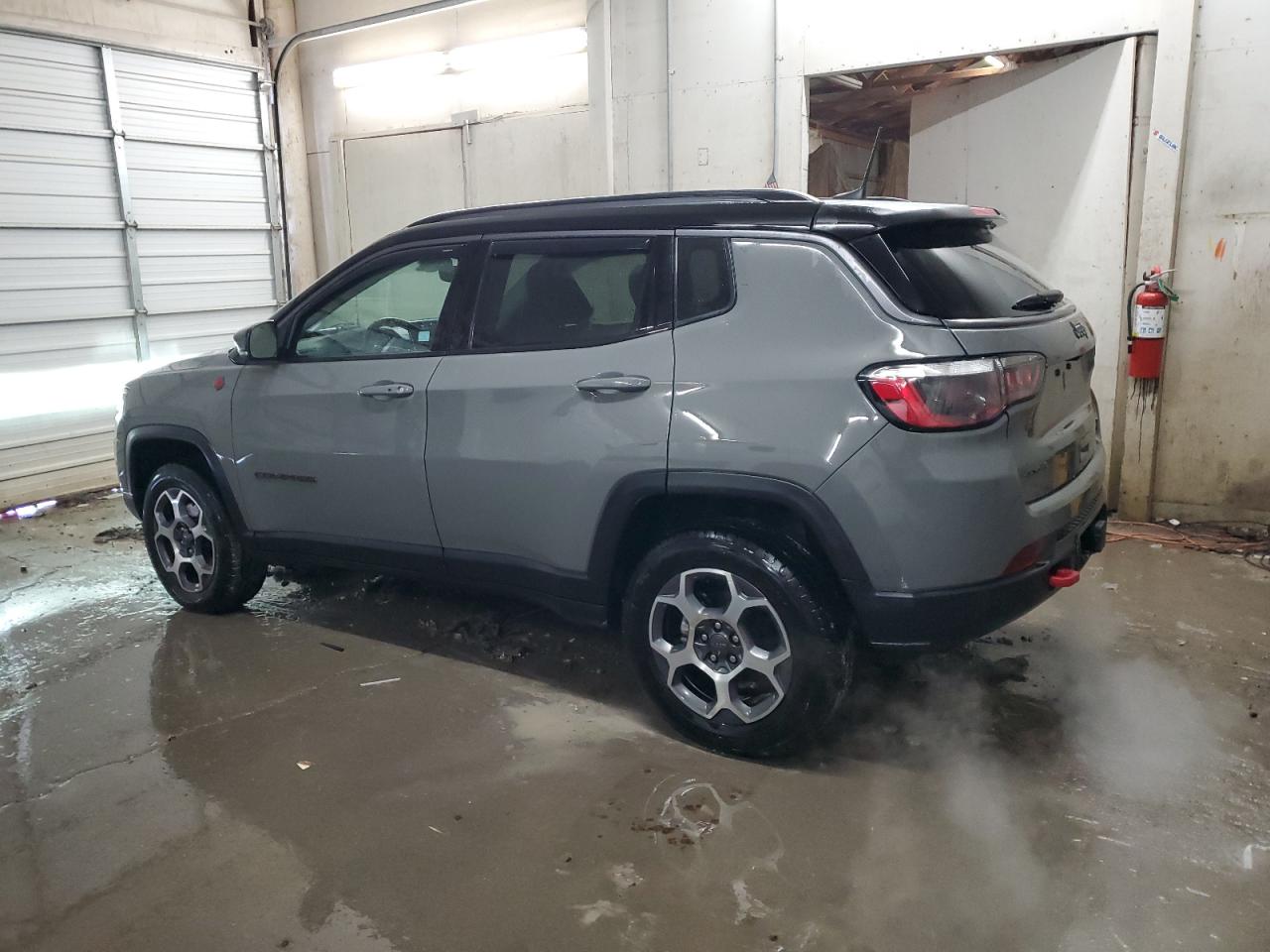 2022 Jeep Compass - Image 2