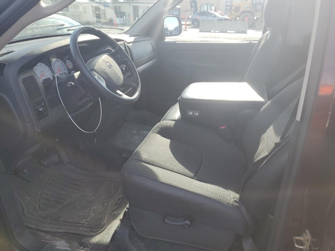 2004 Dodge RAM - Image 7