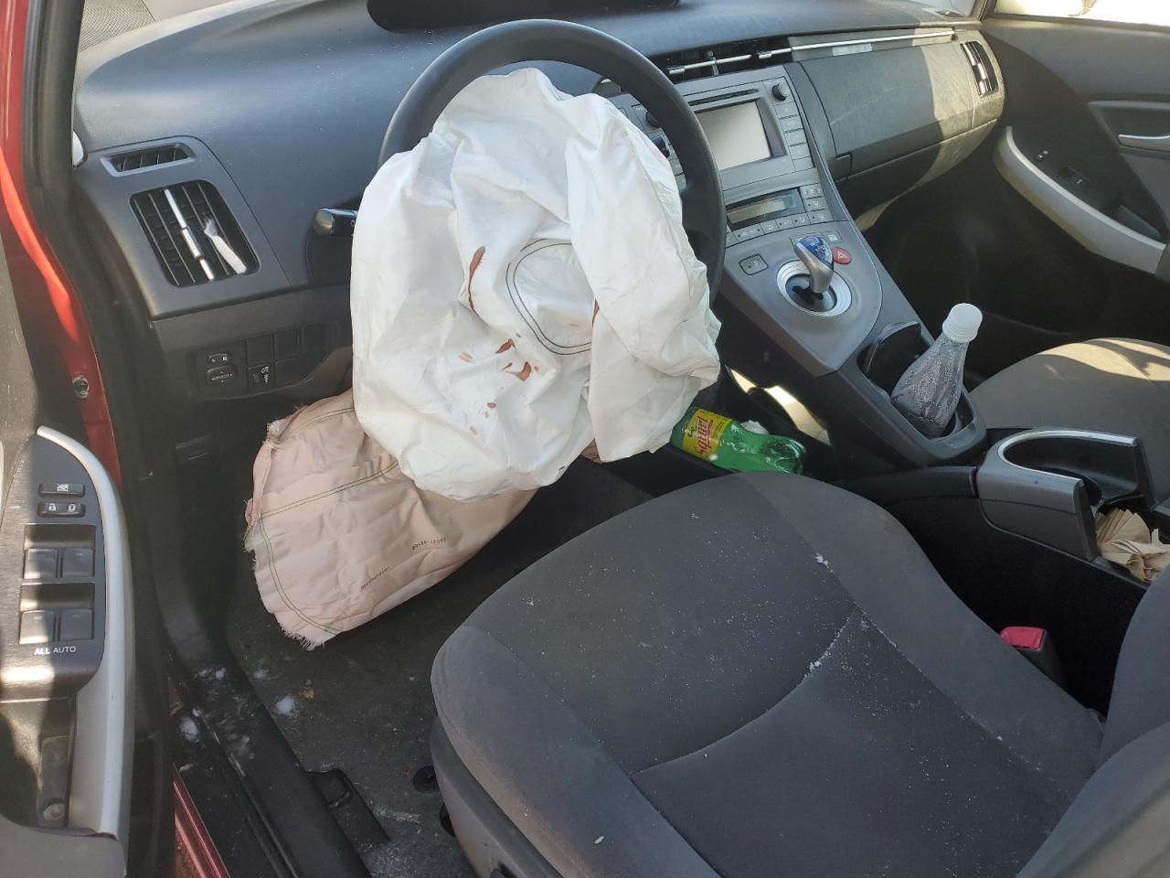 2012 Toyota Prius - Image 8