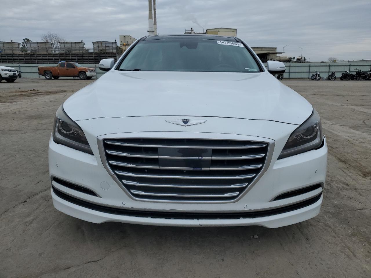 2015 Hyundai Genesis - Image 5
