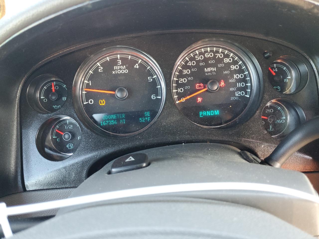 2010 Chevrolet Suburban - Image 9