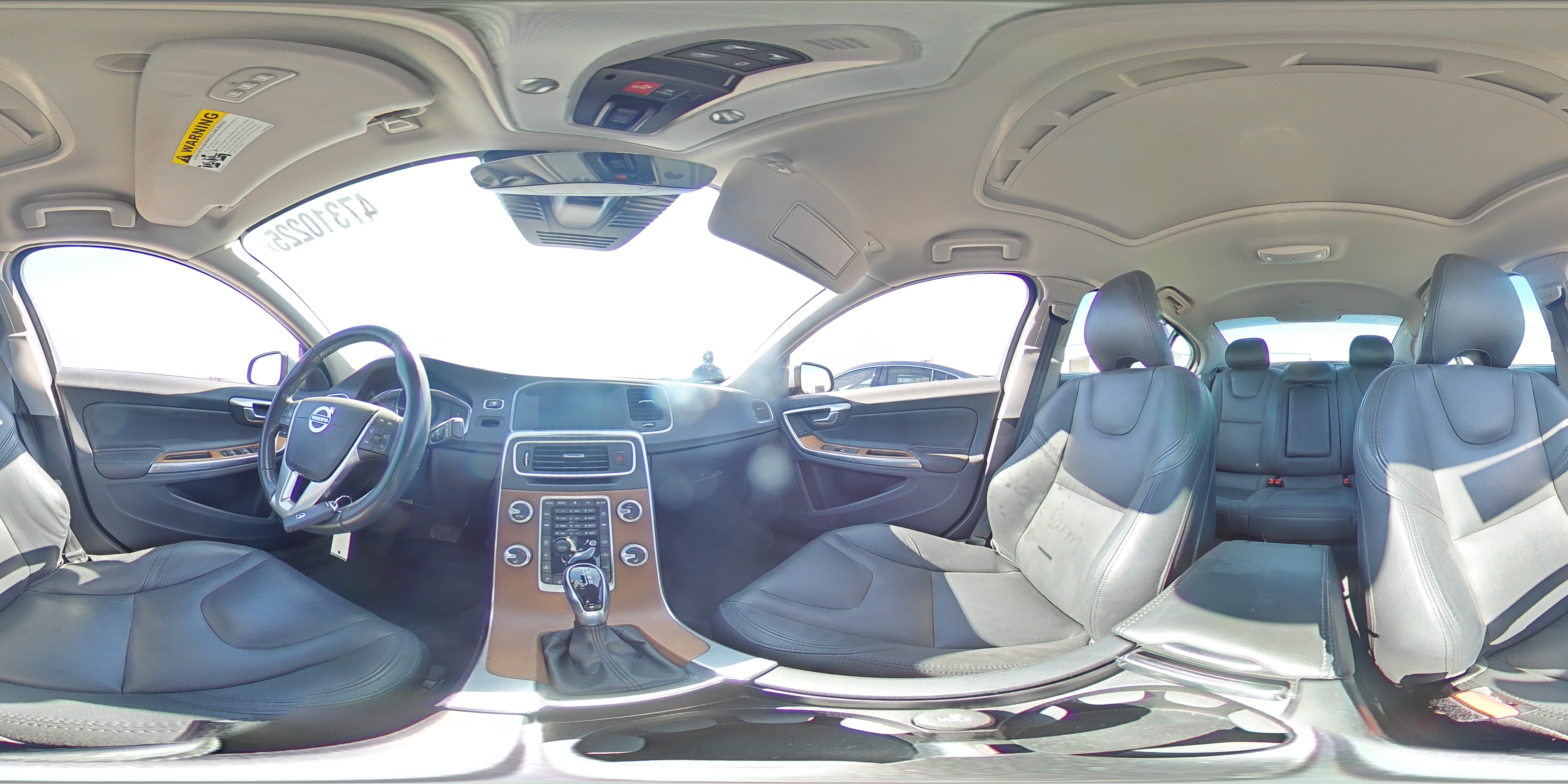 2018 Volvo S60 - Image 15