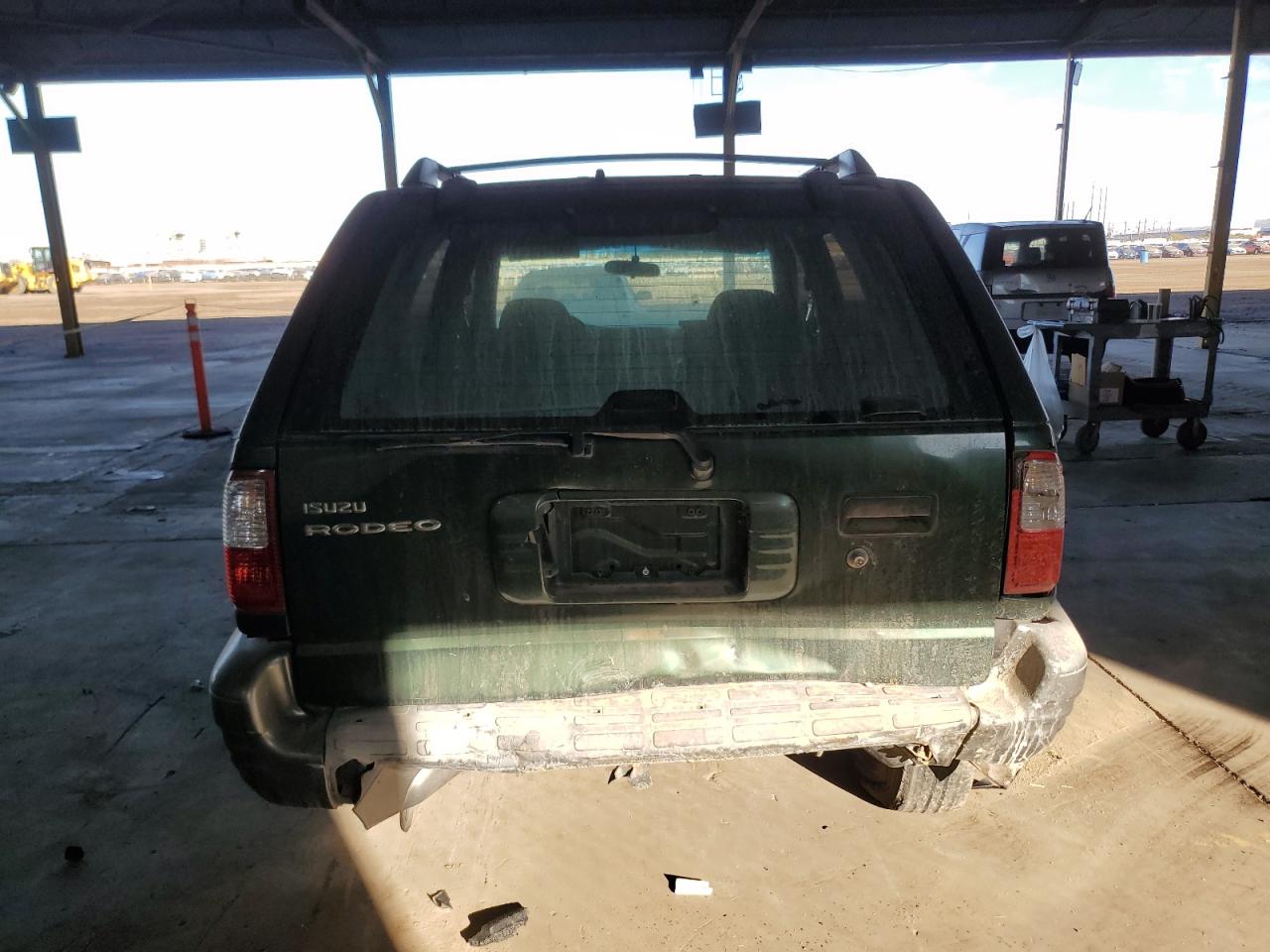 2002 Isuzu Rodeo - Image 6