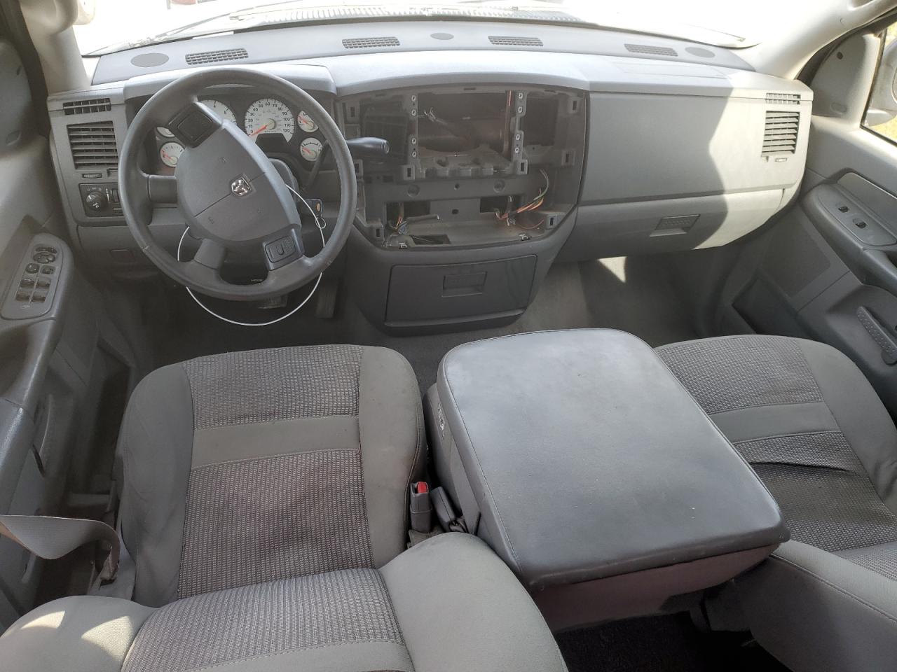 2006 Dodge RAM - Image 8