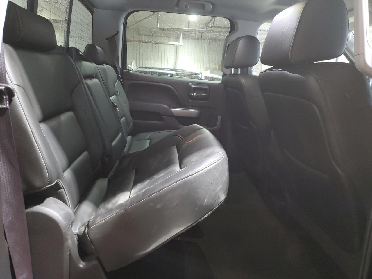 2015 Chevrolet Silverado - Image 10