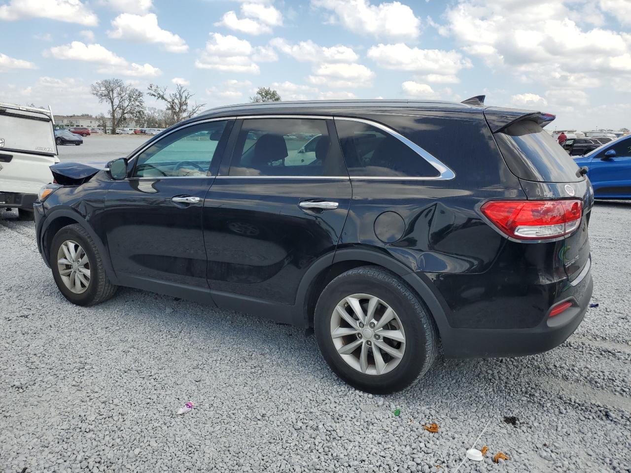 2017 Kia Sorento - Image 2
