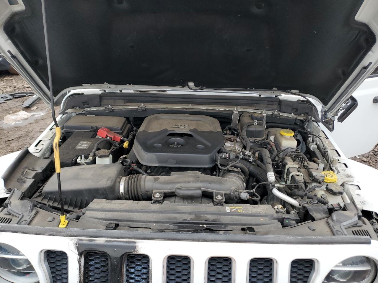 2020 Jeep Wrangler - Image 12