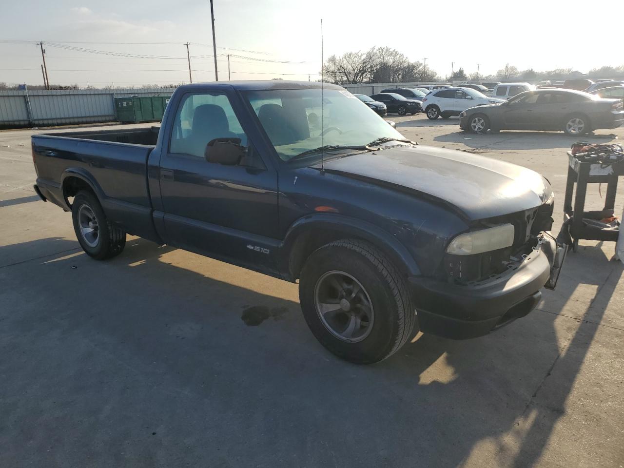 2000 Chevrolet S-10 Pickup - Image 4