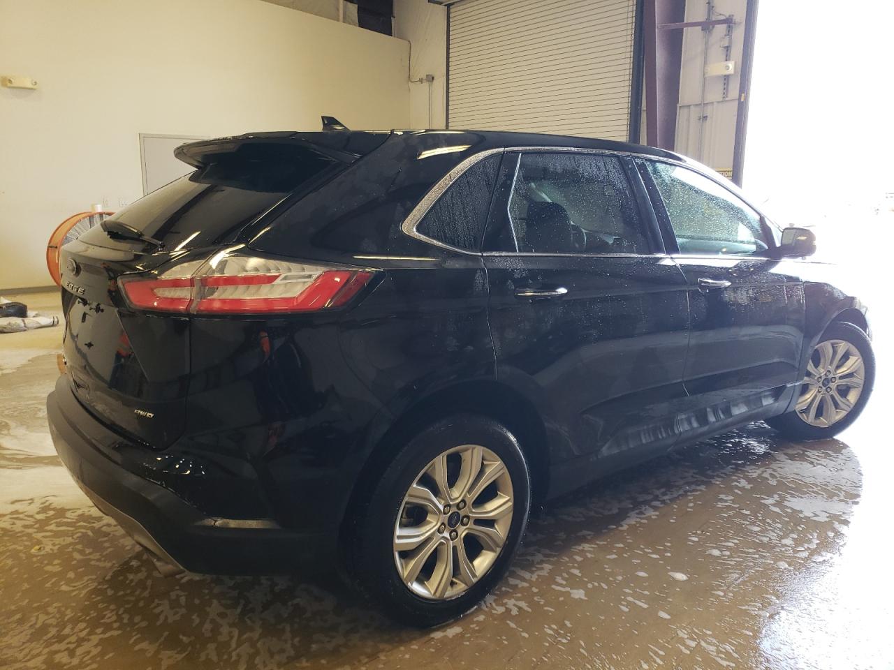 2022 Ford Edge - Image 3