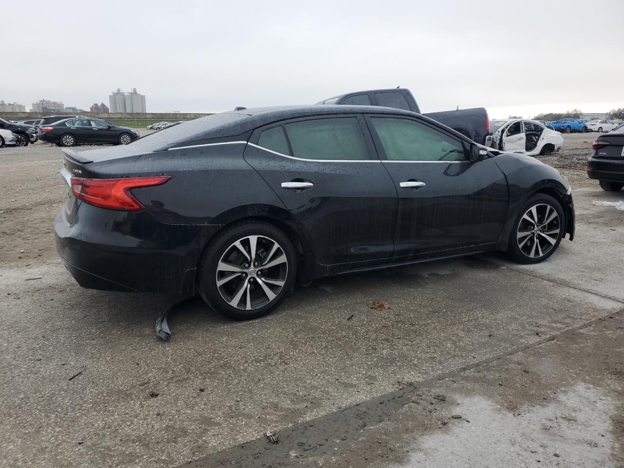 2018 Nissan Maxima - Image 3