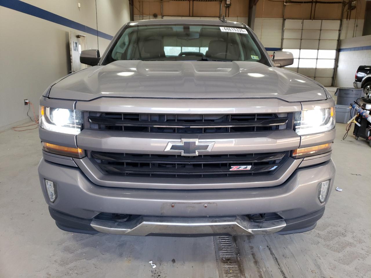 2017 Chevrolet Silverado - Image 5