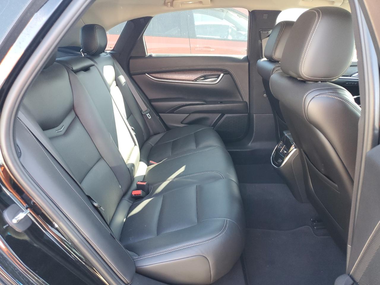 2018 Cadillac XTS - Image 10