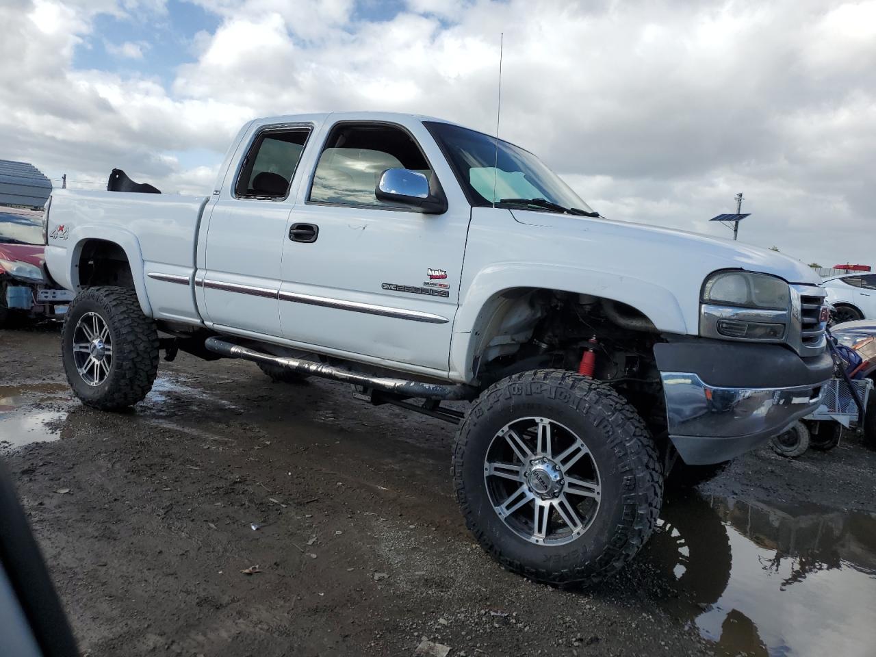 2001 GMC Sierra - Image 4