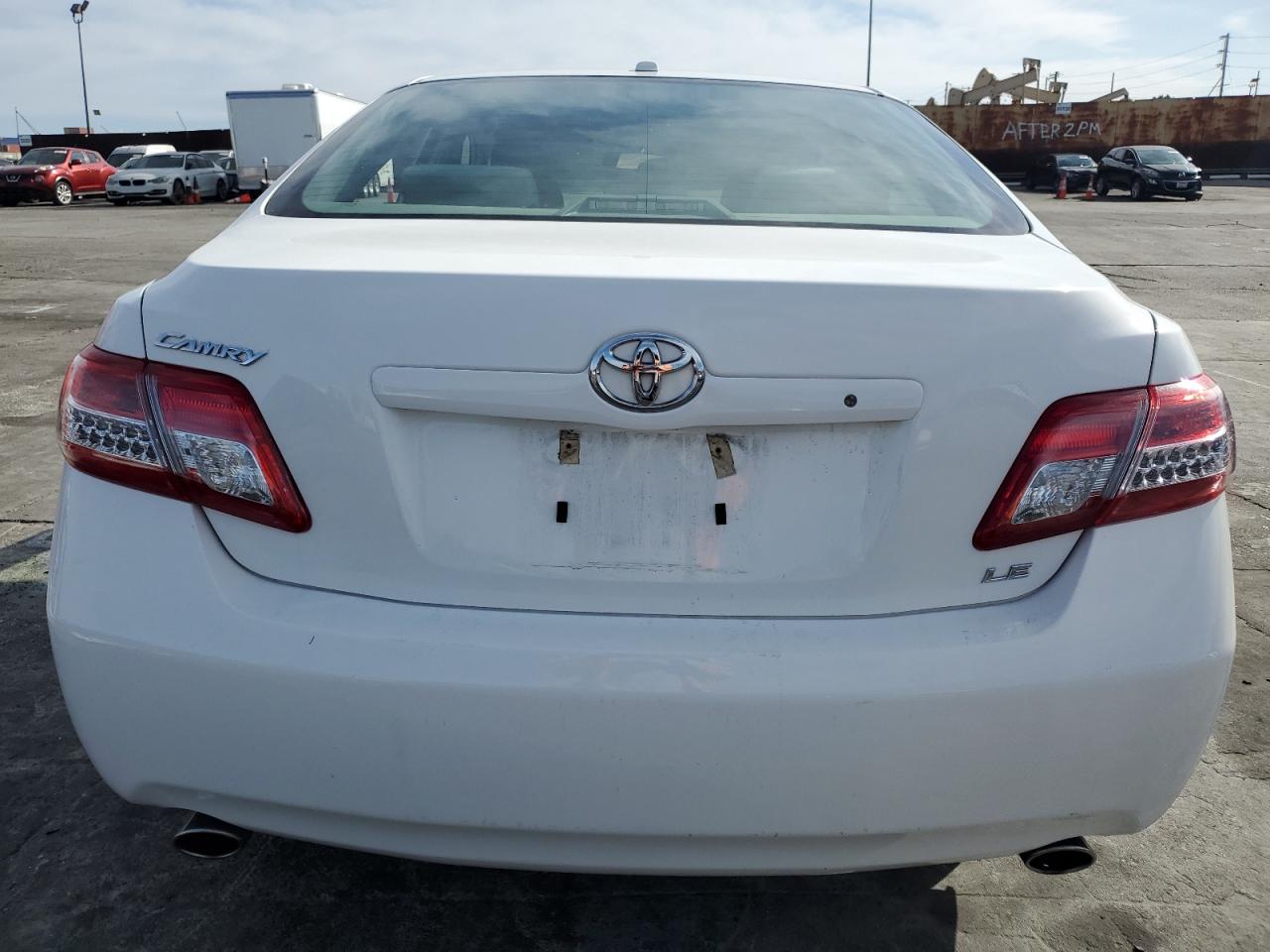 2010 Toyota Camry - Image 6