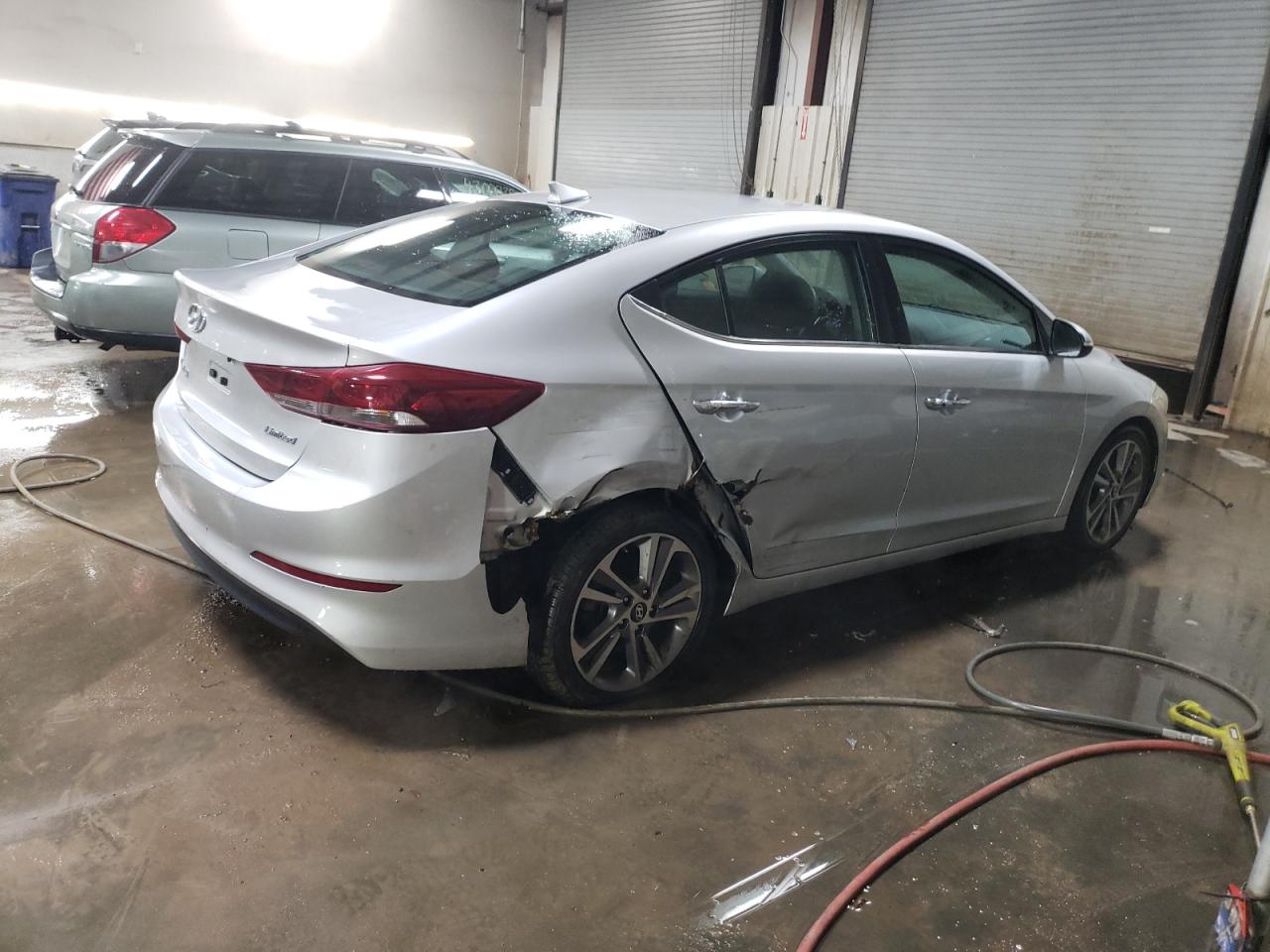 2017 Hyundai Elantra - Image 3