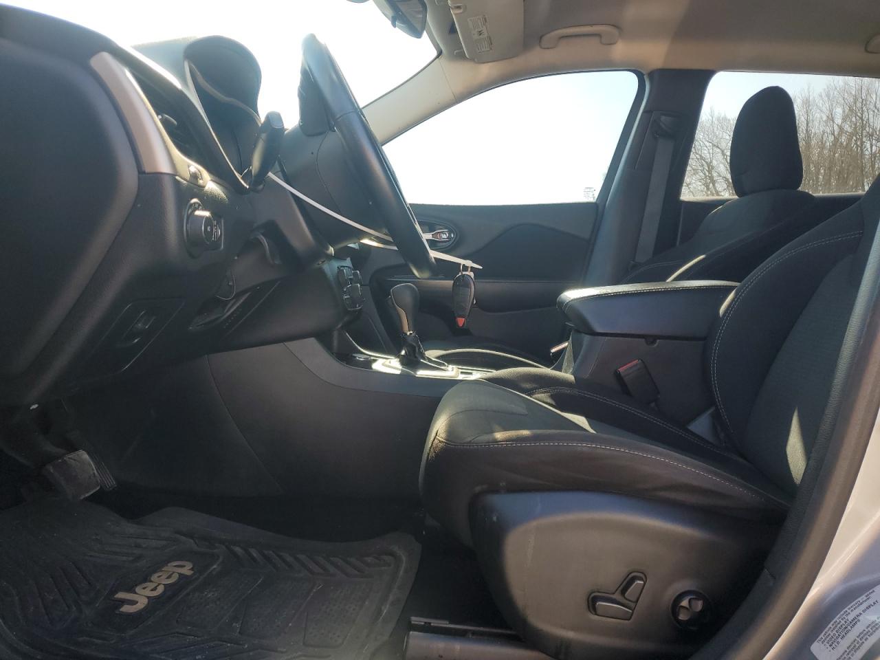 2016 Jeep Grand Cherokee - Image 7