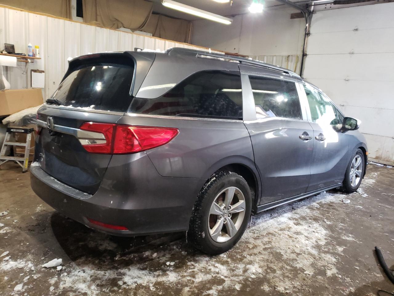 2018 Honda Odyssey - Image 3