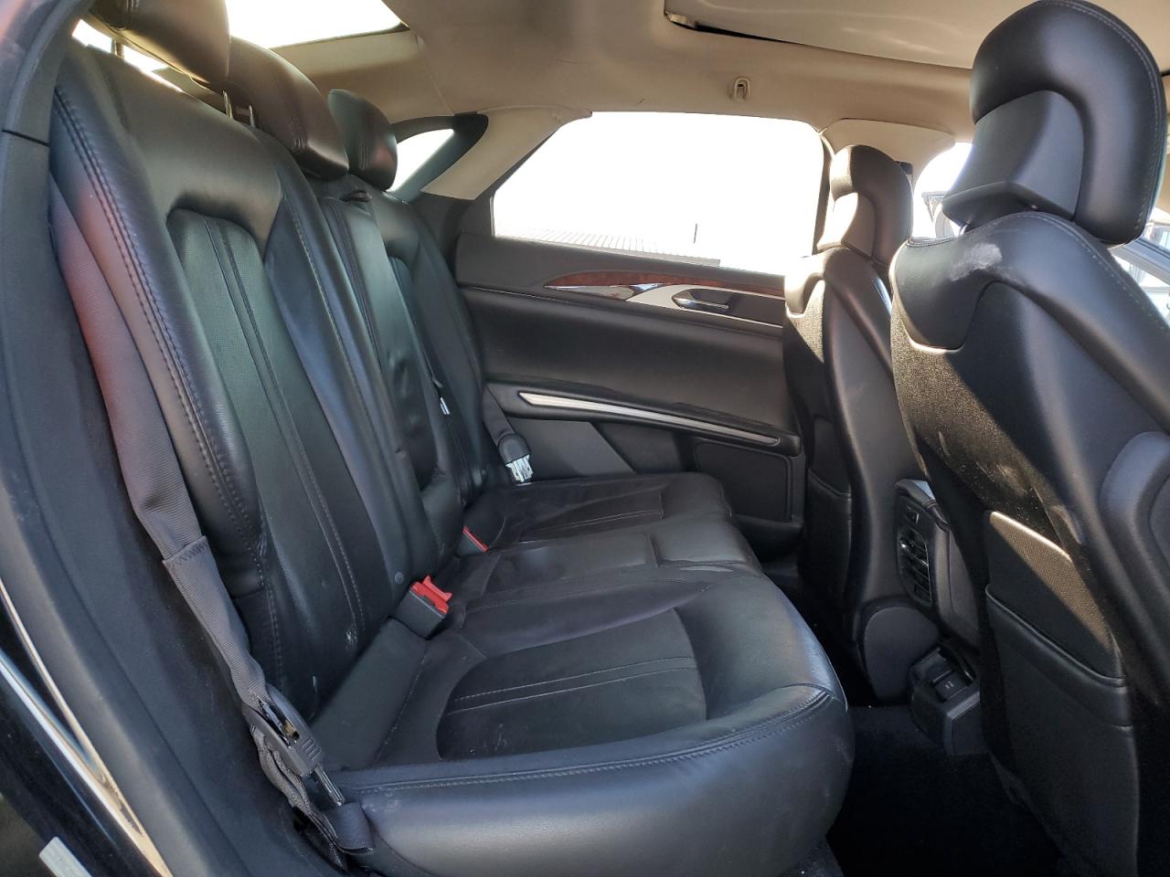 2013 Lincoln MKZ - Image 10