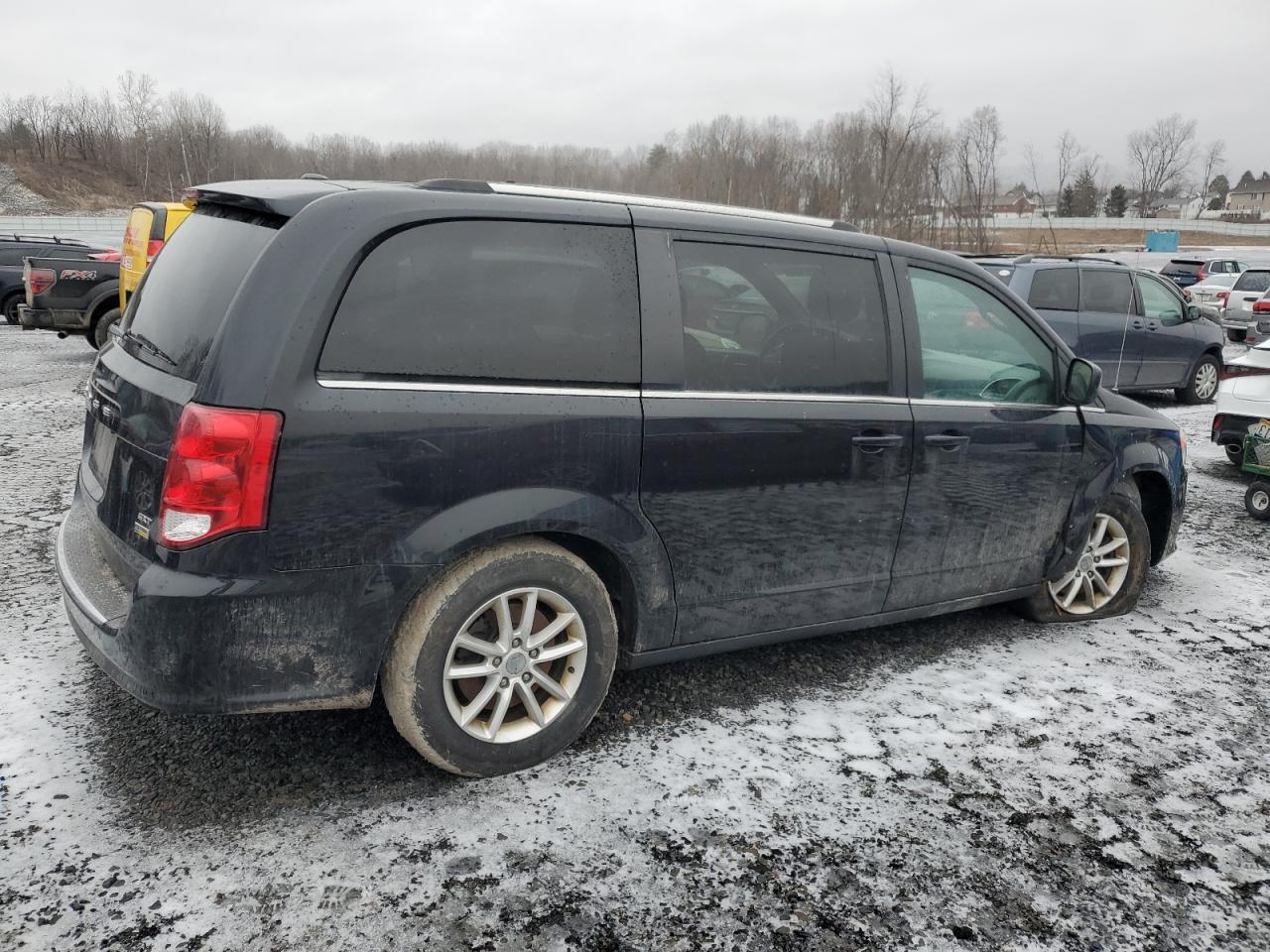 2018 Dodge Caravan - Image 3