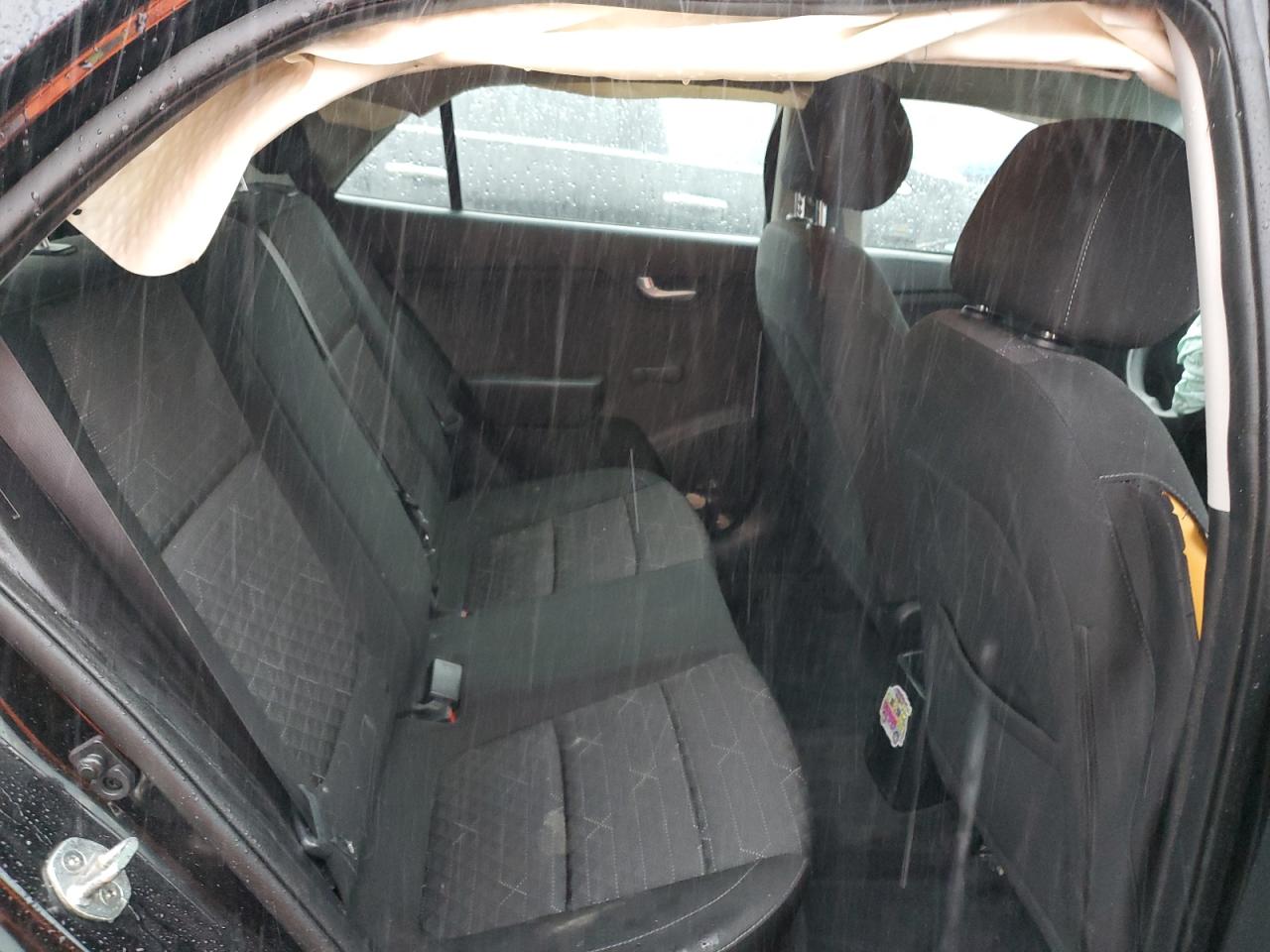 2018 Kia Rio - Image 10