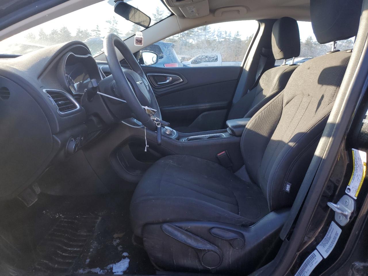 2015 Chrysler 200 - Image 7