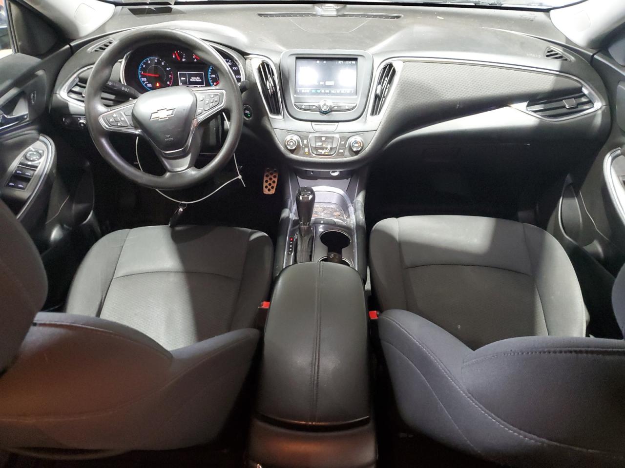 2016 Chevrolet Malibu - Image 8